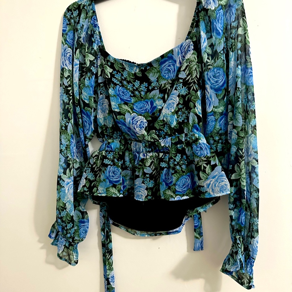WAYF woman’s top